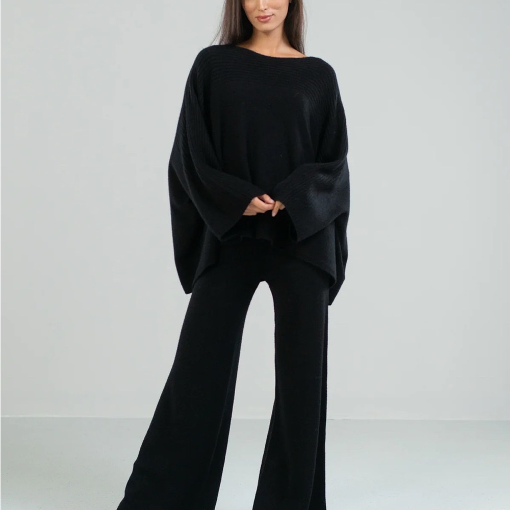 Jaki London Relaxed Pants in black